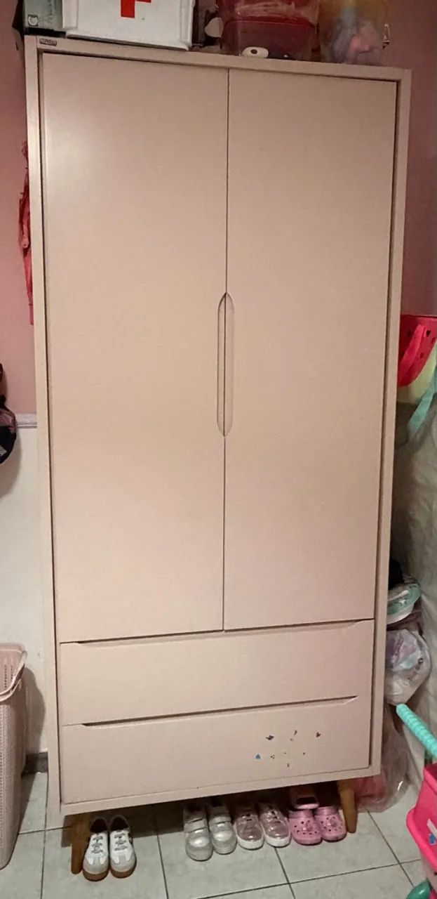 Vendo cômoda, guarda roupa e poltrona  - Foto 3