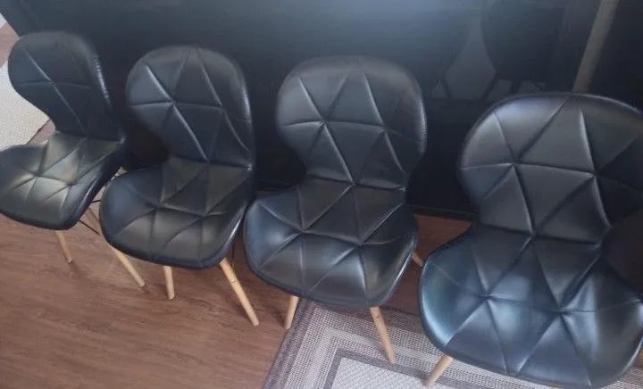 Conjunto 4 cadeiras + mesa - Magazine Decor