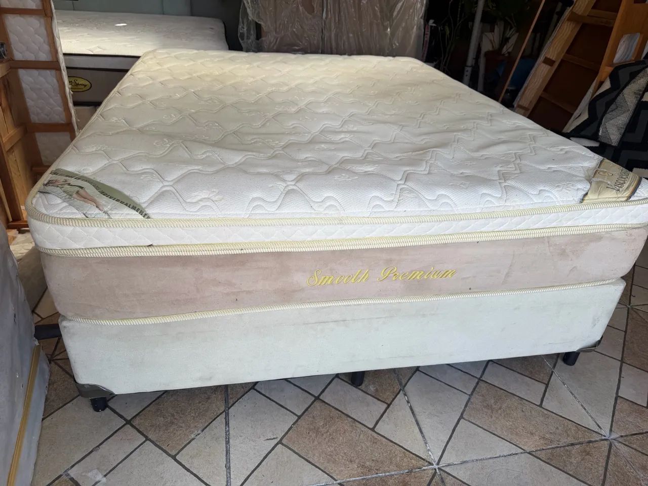 Cama box mas colchão Queen  - Foto 4