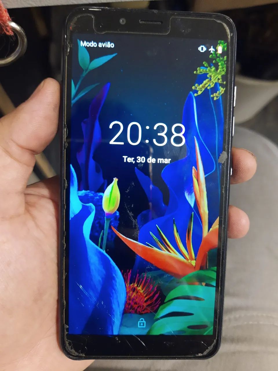 Celular LG k8+. Oportunidade
