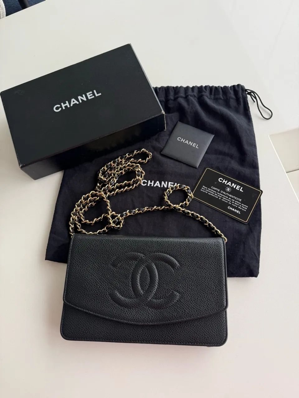 Bolsa Chanel wallet on chain 