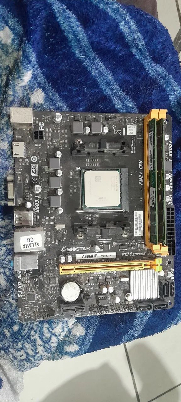 Placa mae , biostar A68MHE ver 7.3 - Foto 2