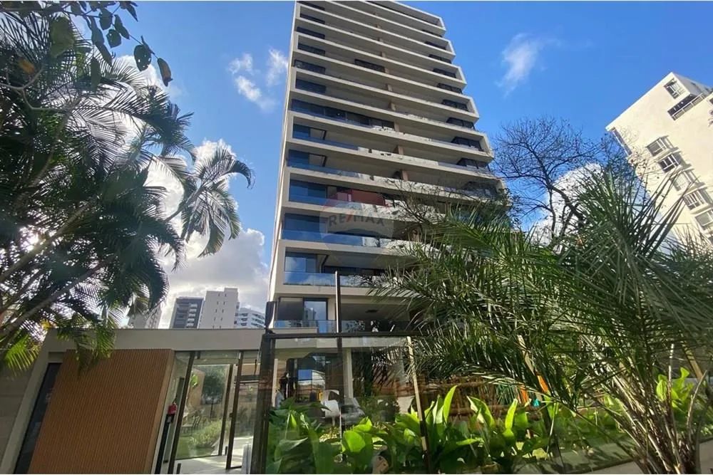 Vendo apartamento com 4 suítes,3 vagas. NOVO