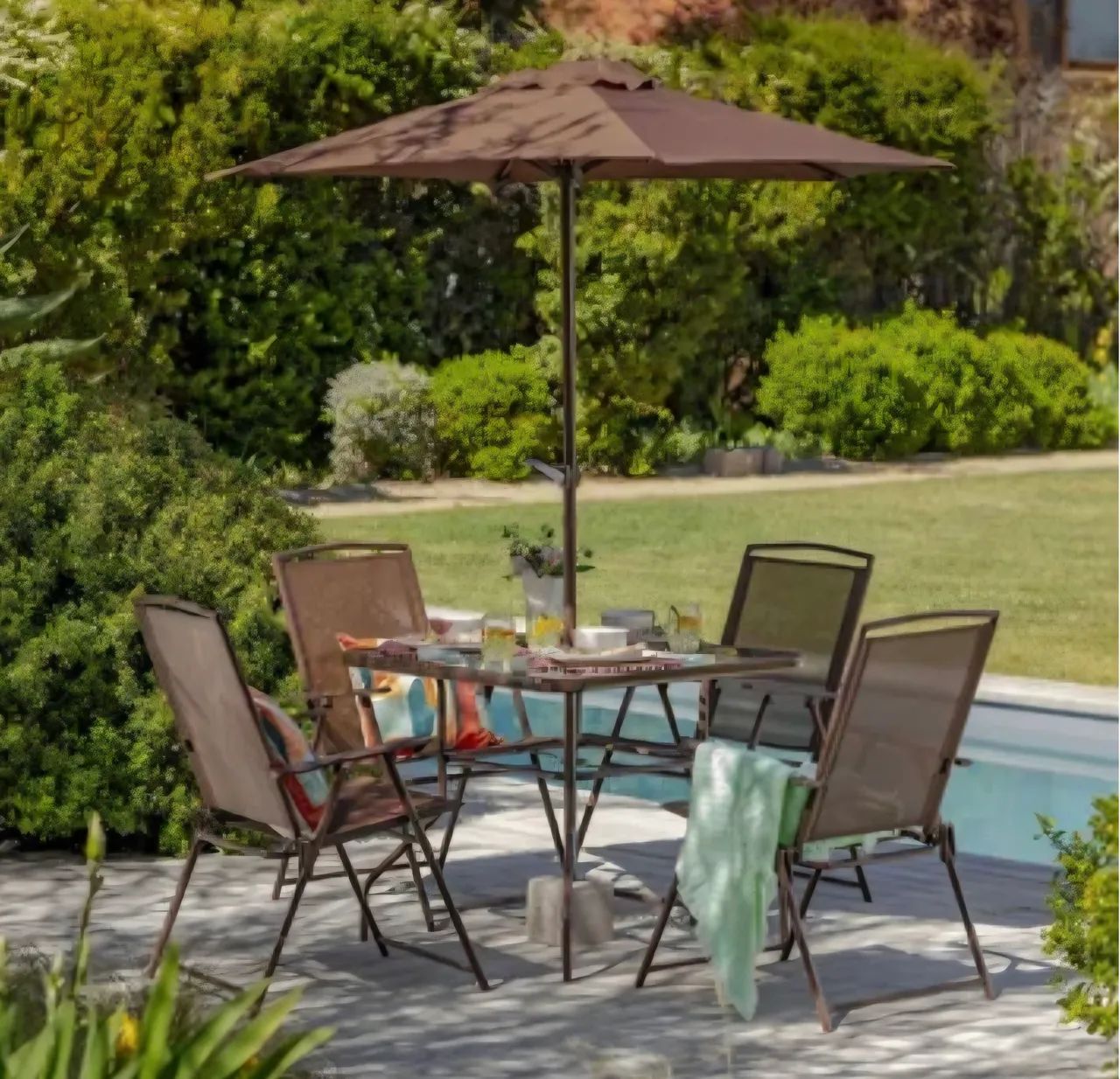 Conjunto de mesa e cadeiras para varanda