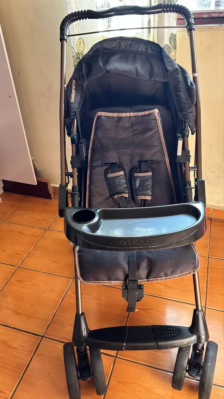 Carrinho de bebê com bebê conforto  - Foto 4