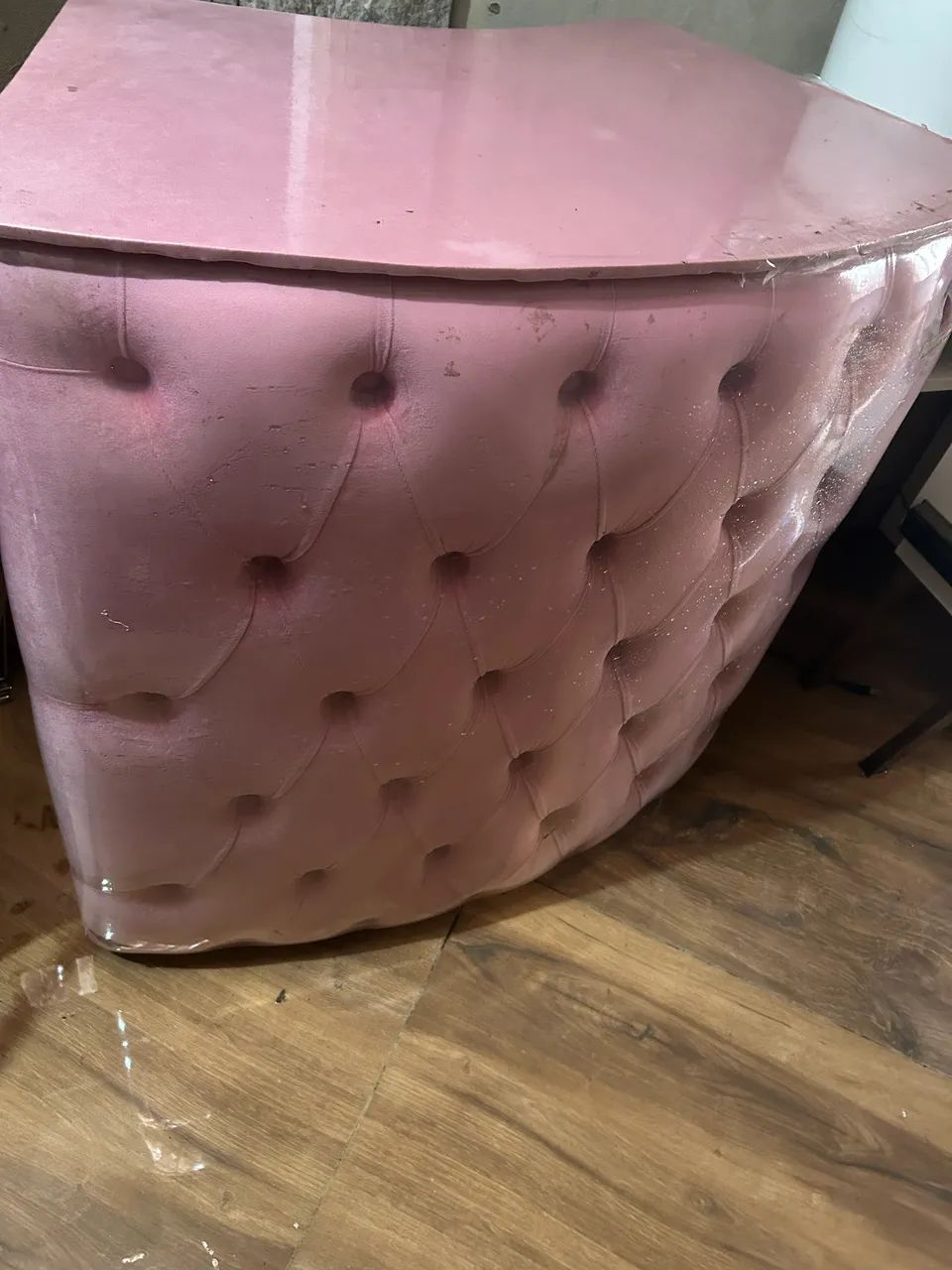 Vendo balcão. Recepção semi novo 