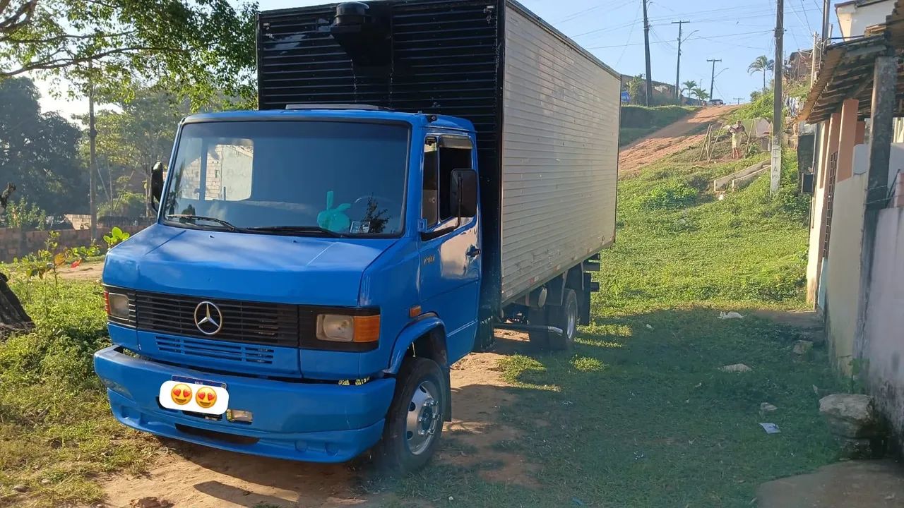 Vendo Mercedinha  710