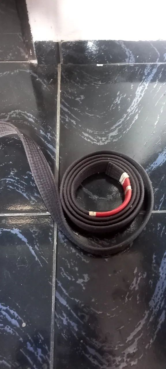 Faixa de jiu jitsu preta marca kvra