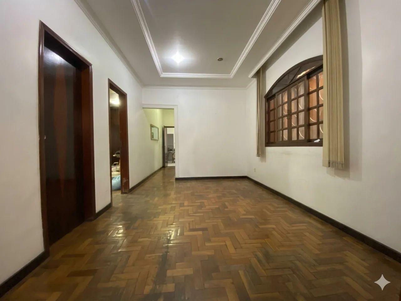 Casa residencial e comercial no Barreiro 5 Quartos e 3 Vagas - Foto 4