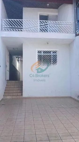 Sobrado em Rua em Vila Flórida - Guarulhos