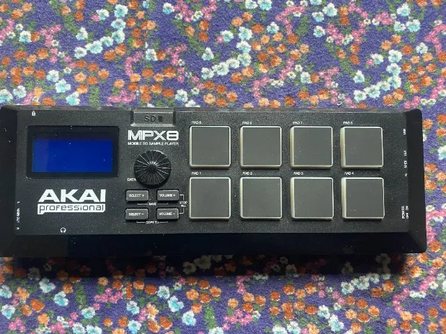 akai amx