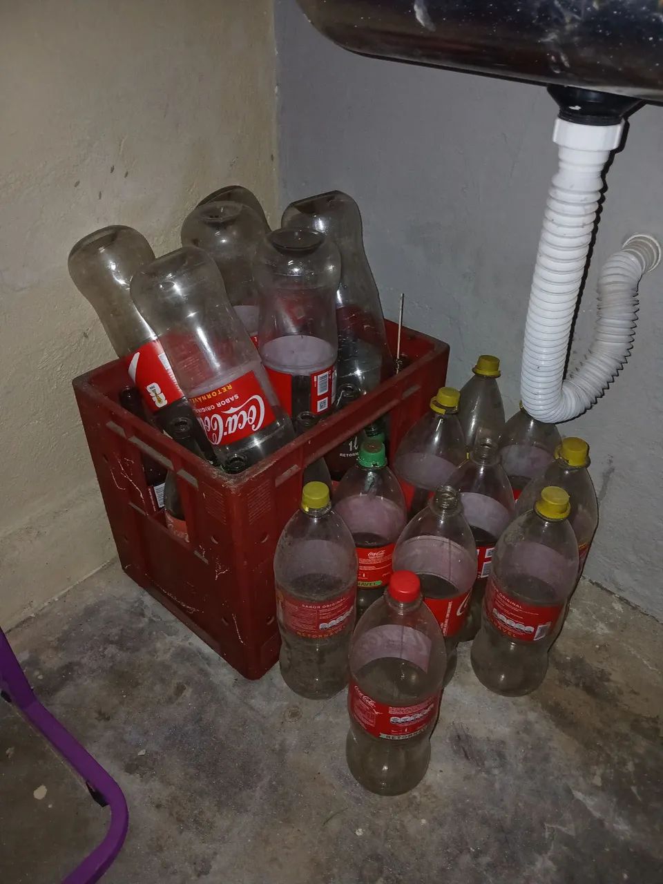 Vasilhames de coca 2 litros 2,00 cada garrafa