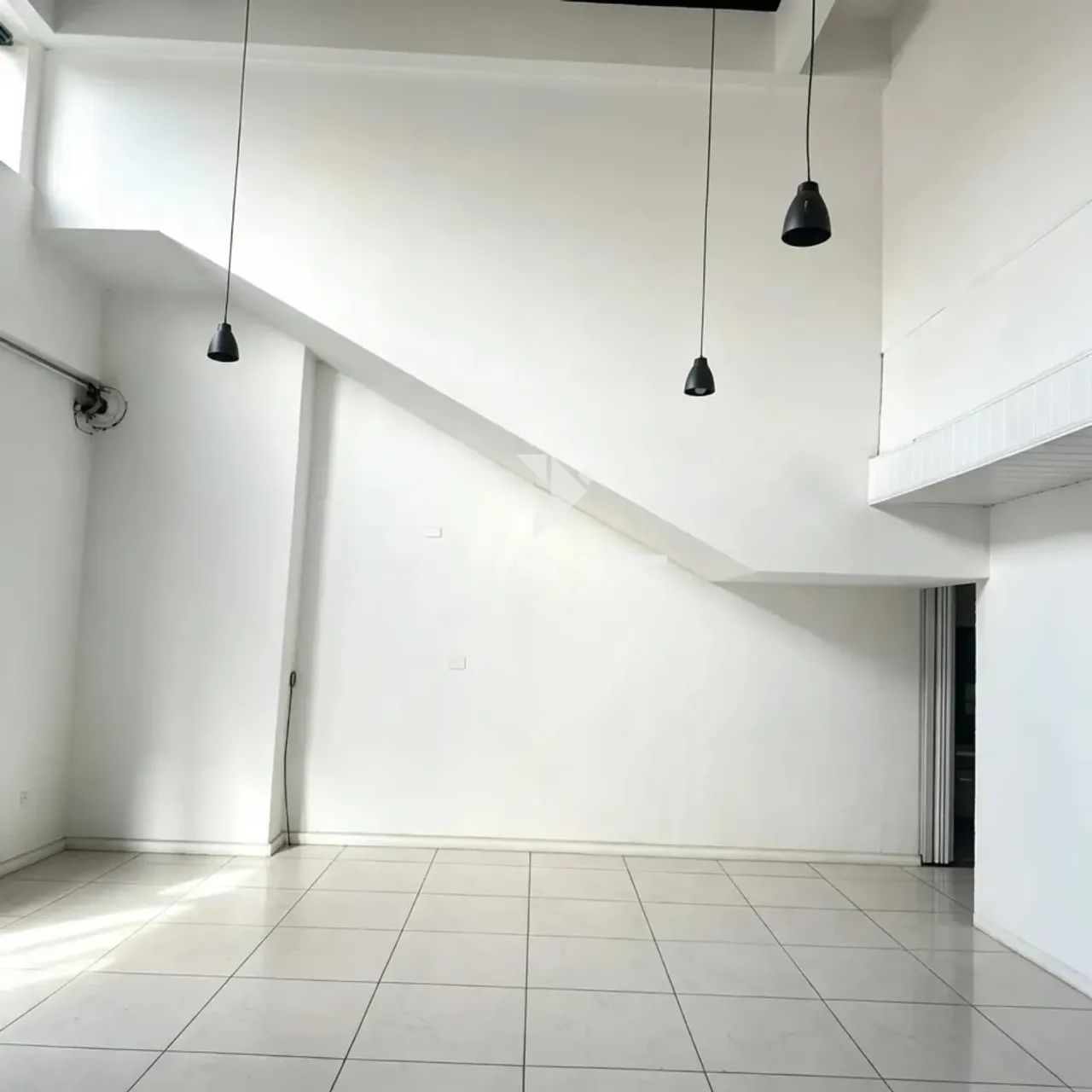 Sala Comercial para Locação  120m²  Centro  Londrina/PR