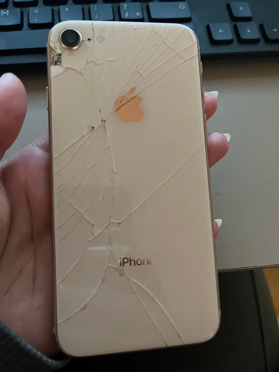 iPhone 8 - 64g - Foto 2