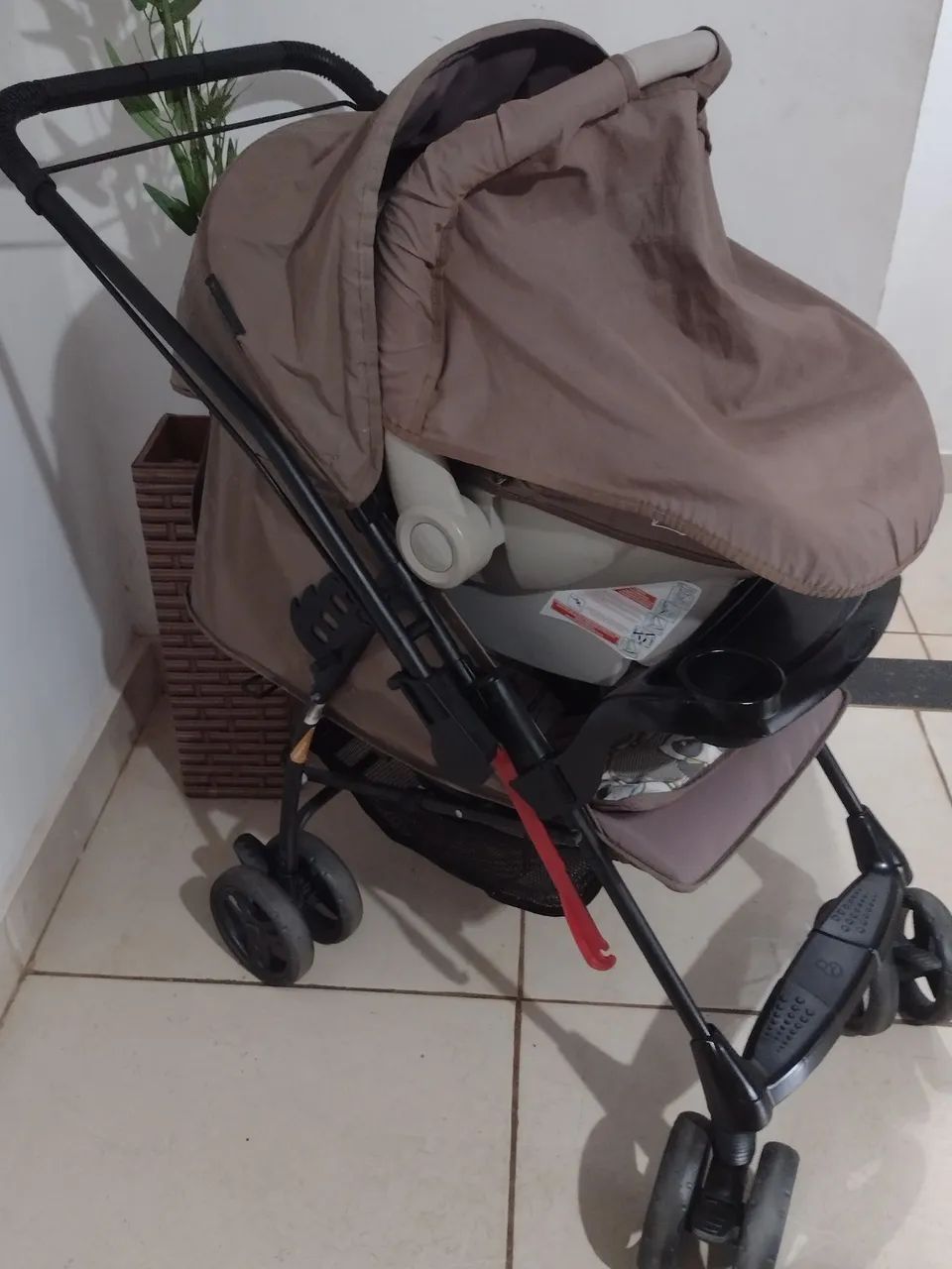 Carrinho com bebê conforto  - Foto 3