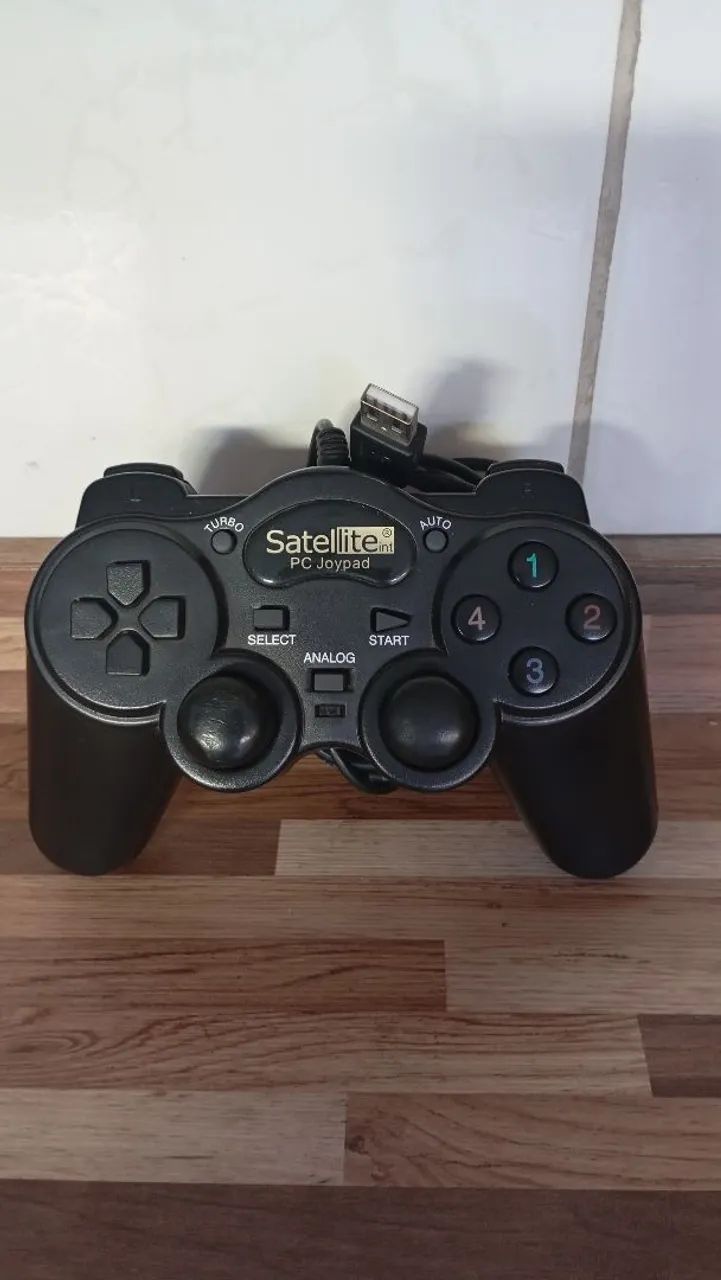 Vendo controle para pc satélite Pc joypad turbo  funcionando