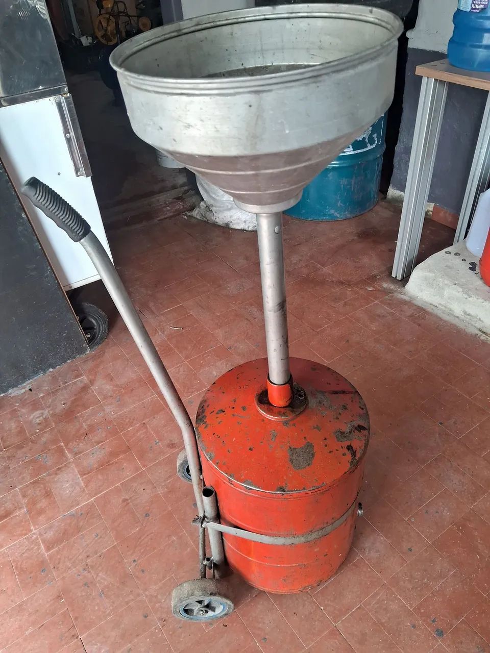 Coletor de óleo pingadeira com carrinho para oficina mecânica  - Foto 4