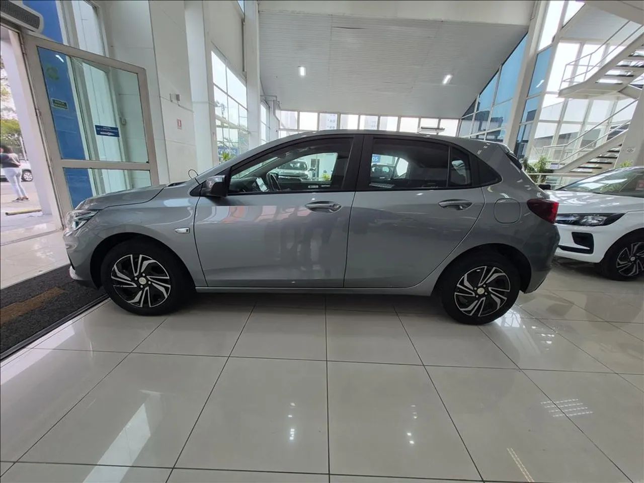 Chevrolet Onix Hatch LT 1.0 12V Flex Mec. 4P, foto 13 de 18
