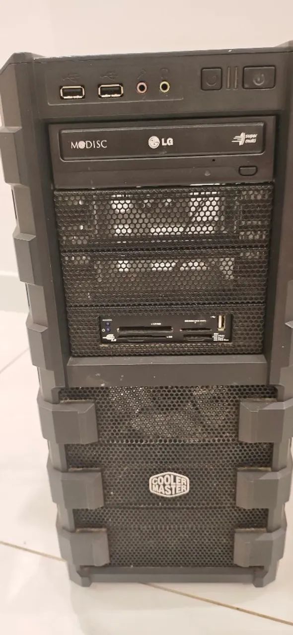 Gabinete gamer Cooler Master
