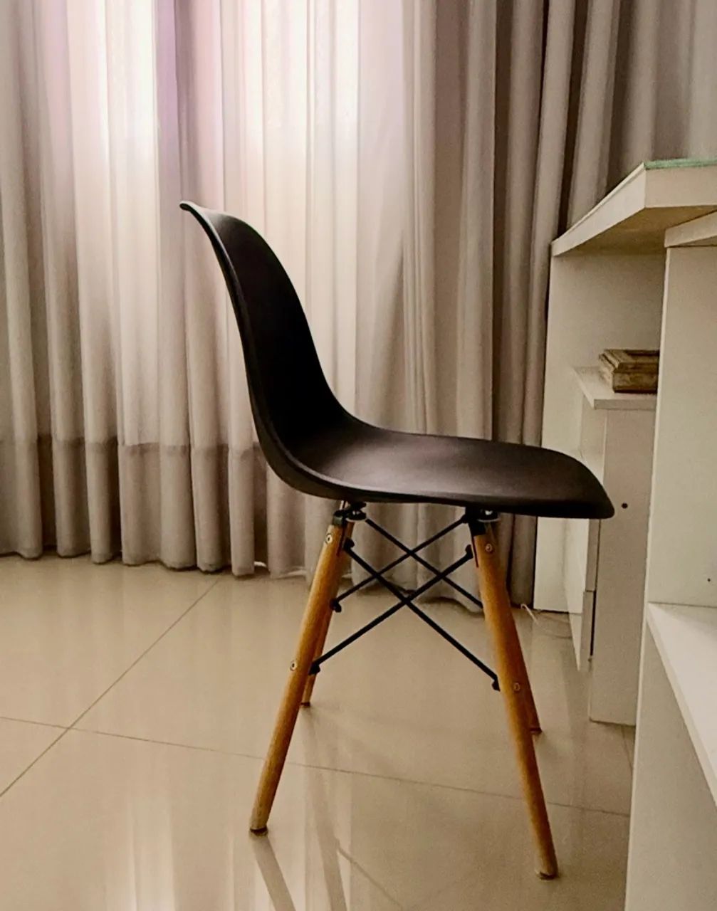 Cadeira Eiffel preta (uma) - Foto 2