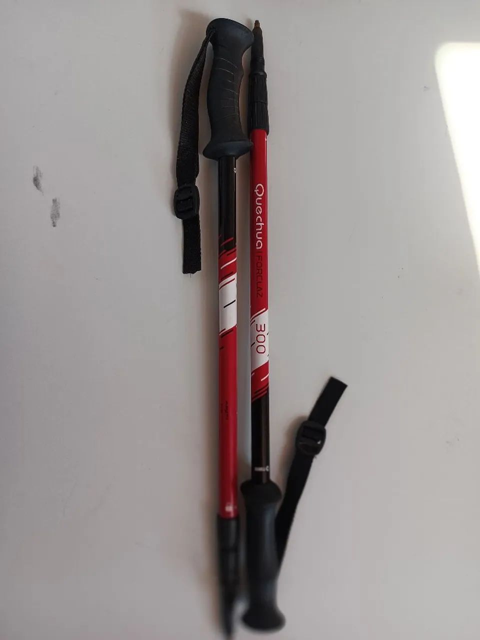 Kit com 02 bastão para caminhadas Queshua - Foto 2