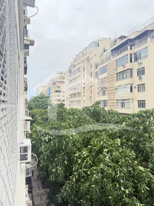 IMPERDÍVEL APARTAMENTO EM EXCELENTE PONTO DE COPACABANA!!!