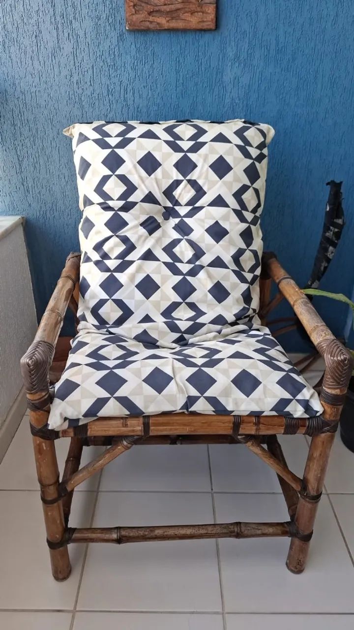 02 Cadeira de Bambu + 2 almofadas impermeáveis 