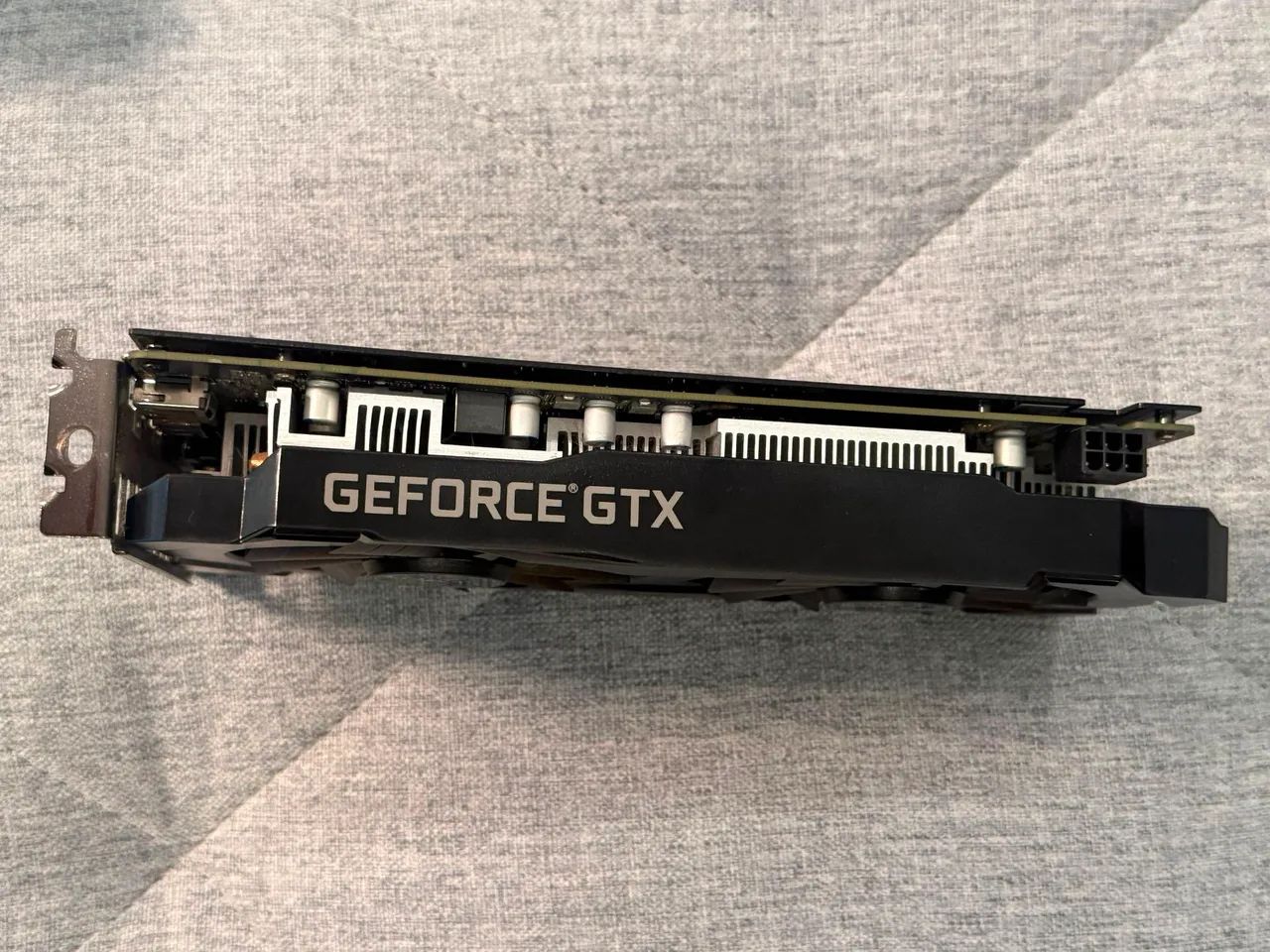 Galax GeForce GTX 1660 8GB - Foto 3