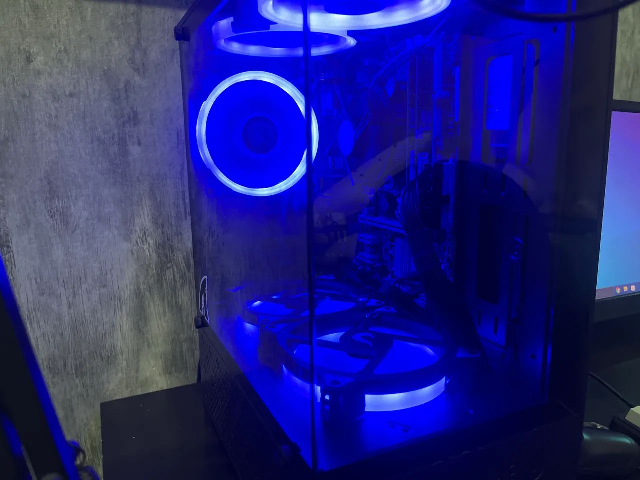 VENDO COMPUTADOR PARA TRABALHO E ESTUDO 
