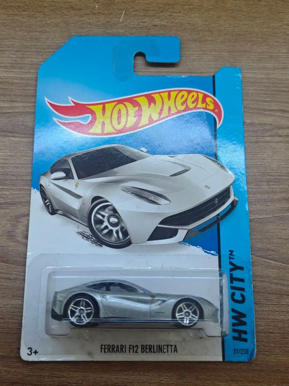 Carro Hot Wheels Ferrari F12 Berlinetta - Foto 3