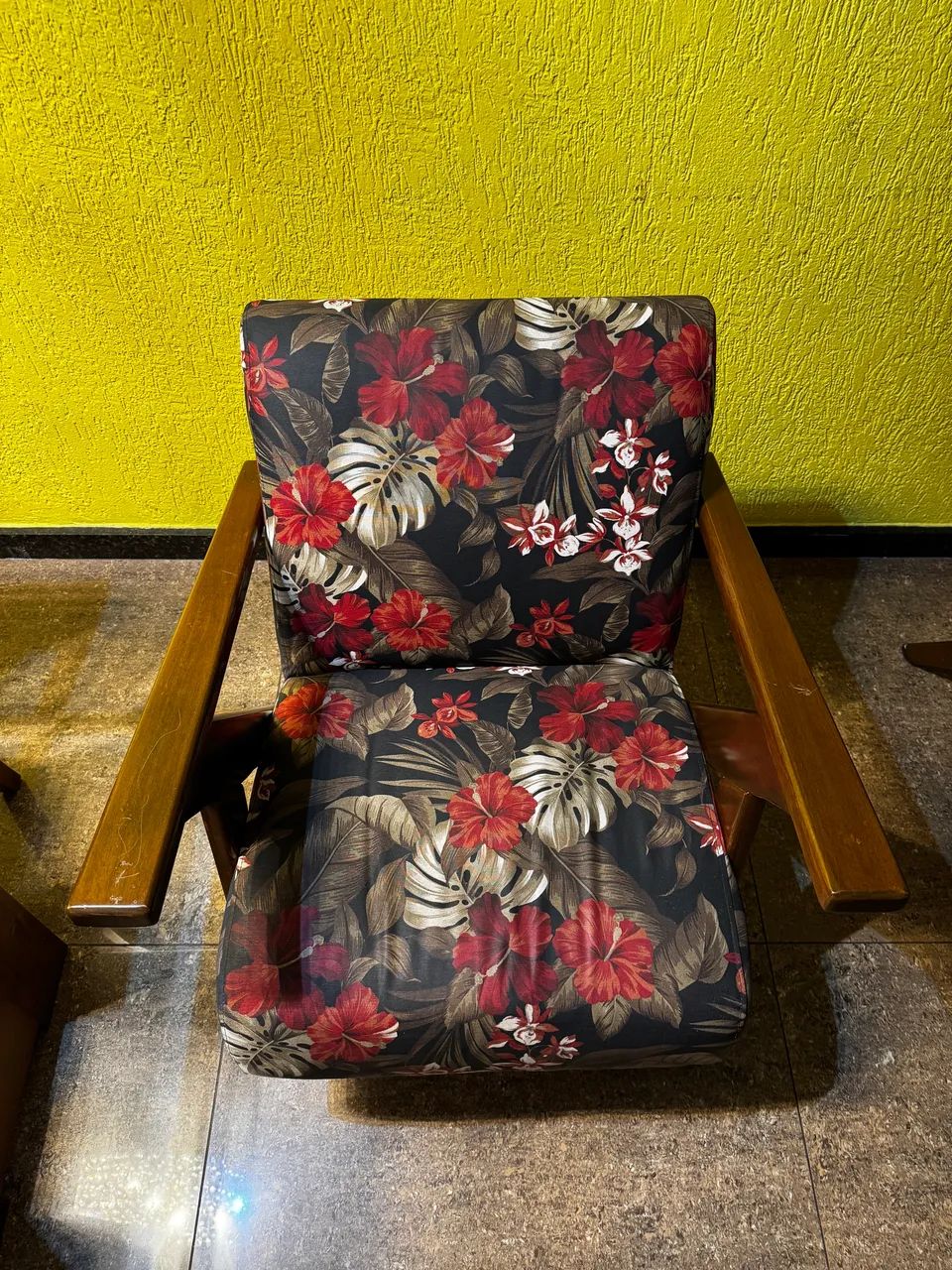 Duas Poltronas para sala  - Foto 4