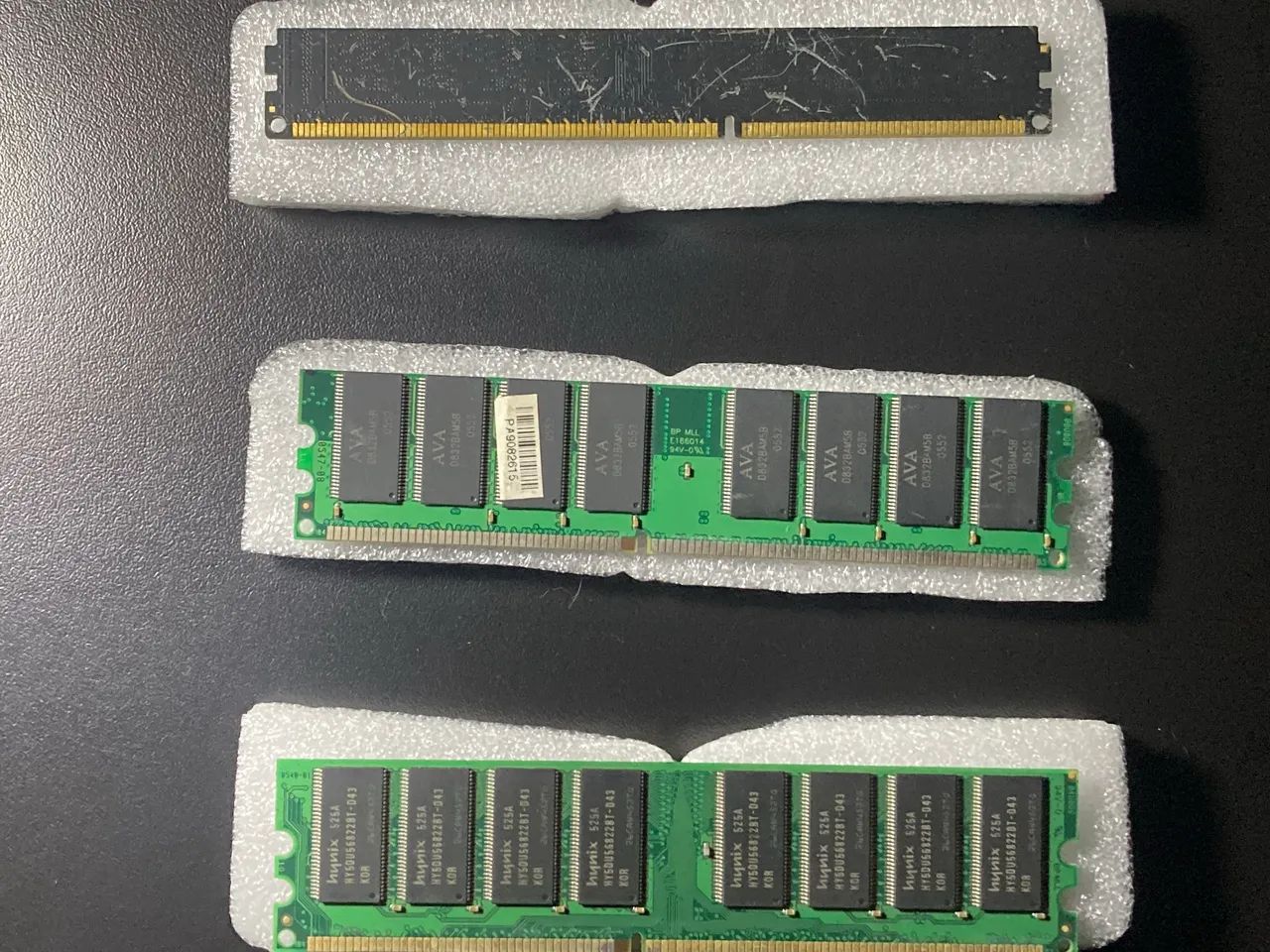 Lote Memórias RAM Desktop - DDR3 4GB + DDR 512MB (3 peças) - Foto 2