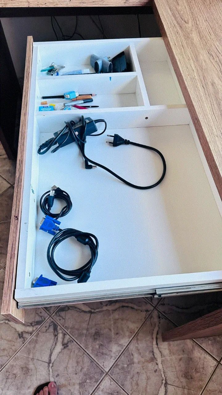 MESA DE ESCRITORIO - Foto 3