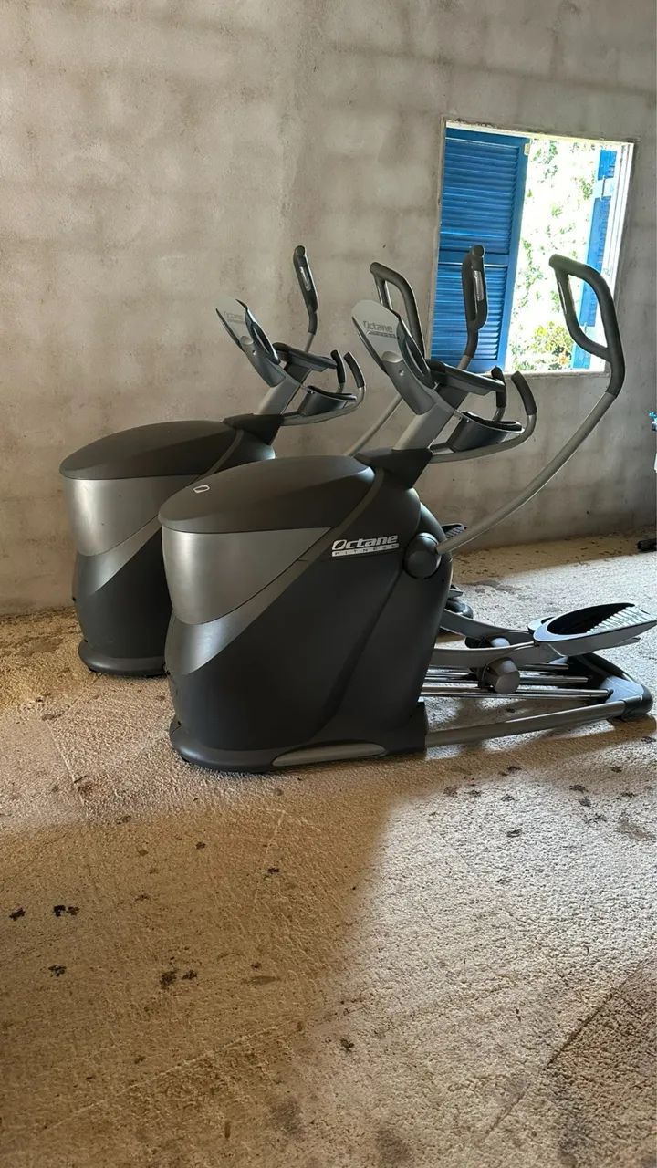 Elíptico Octane PRO 370