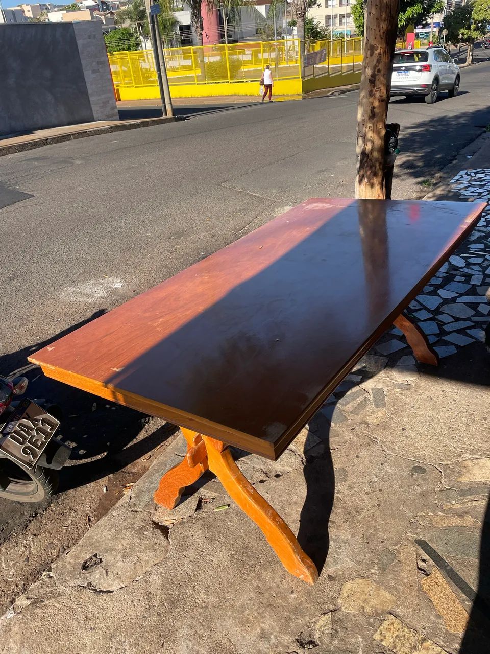 Mesa de Madeira 1,80m - Linda, Robusta e Espaçosa