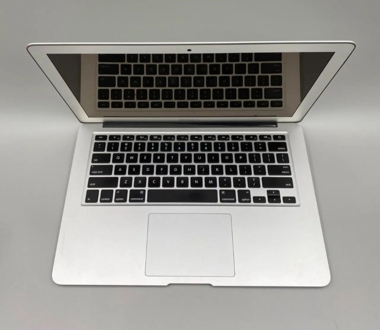 MacBook Air A1466 13インチ ジャンク OSなし 通電OK MacBook Air 13