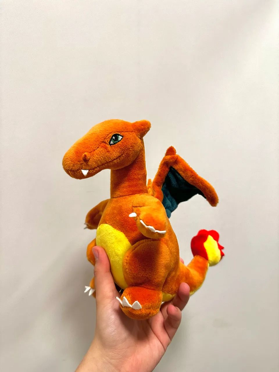 Pokémon Charizard Pelúcia Mini 
