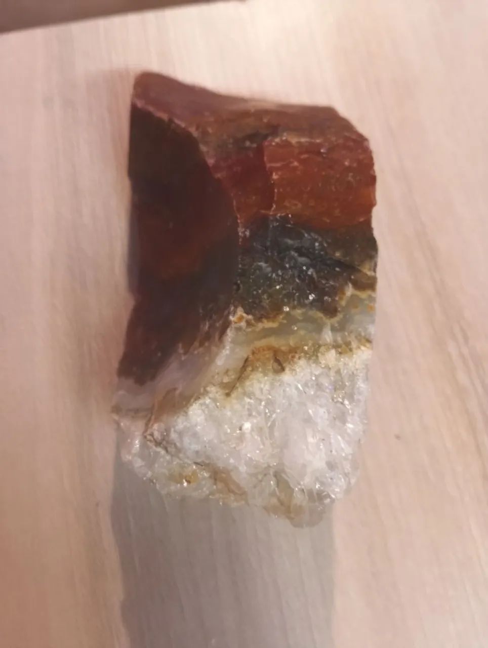 Pedra mineral bruta com quartzo e jaspe  - Foto 2