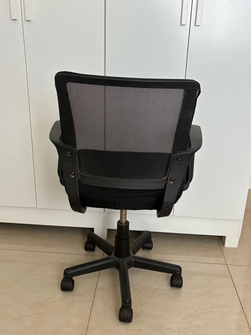 Cadeira de Escritório Preta - Foto 2