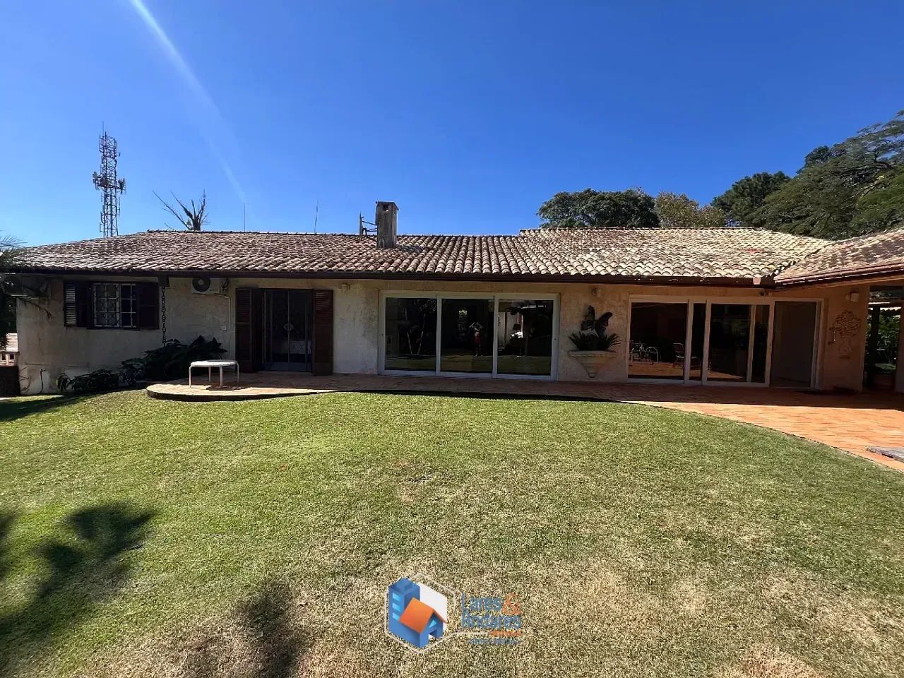 Casa para venda em Interlagos com 5 quartos, sendo 3 suítes, 370m² - Foto 4