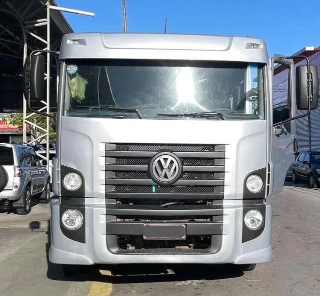 Vw 24-250 6x2 ano 2011 - Foto 2