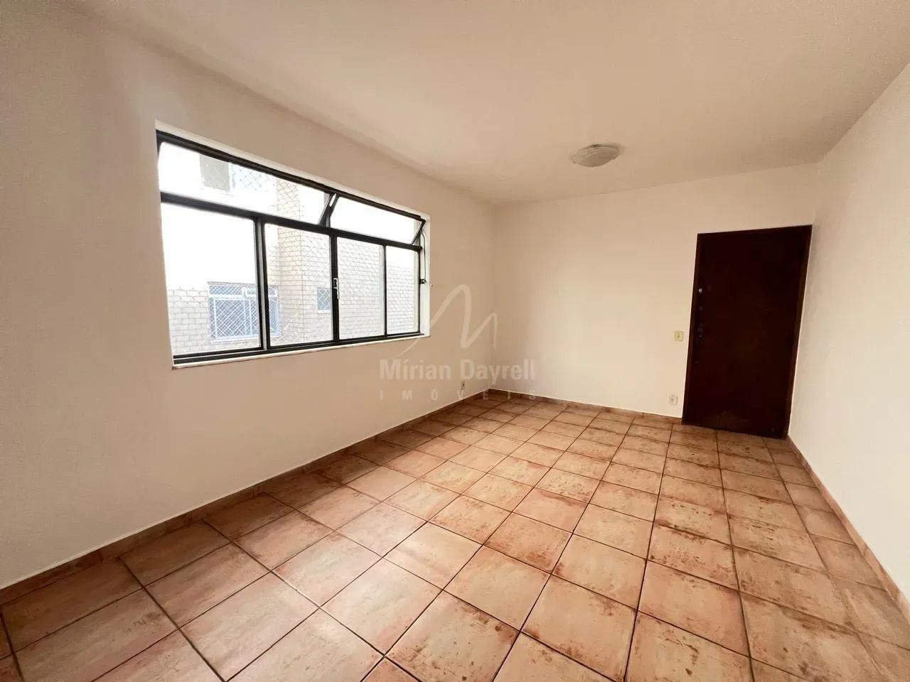 Apartamento de 03 Quartos no Sion