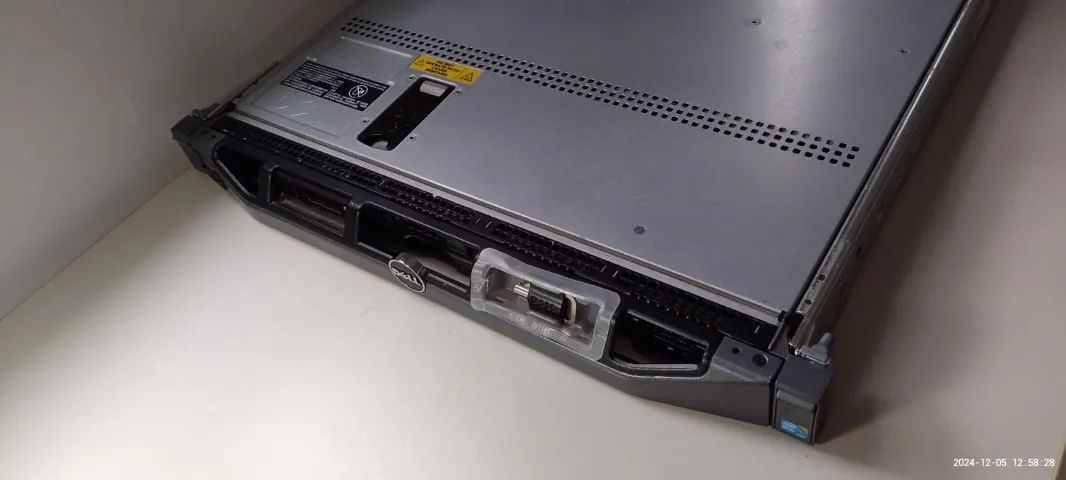 Servidor Poweredge R610 DELL 64GB INTEL XEON SIX CORE(COMPLETO SÓ LIGAR)