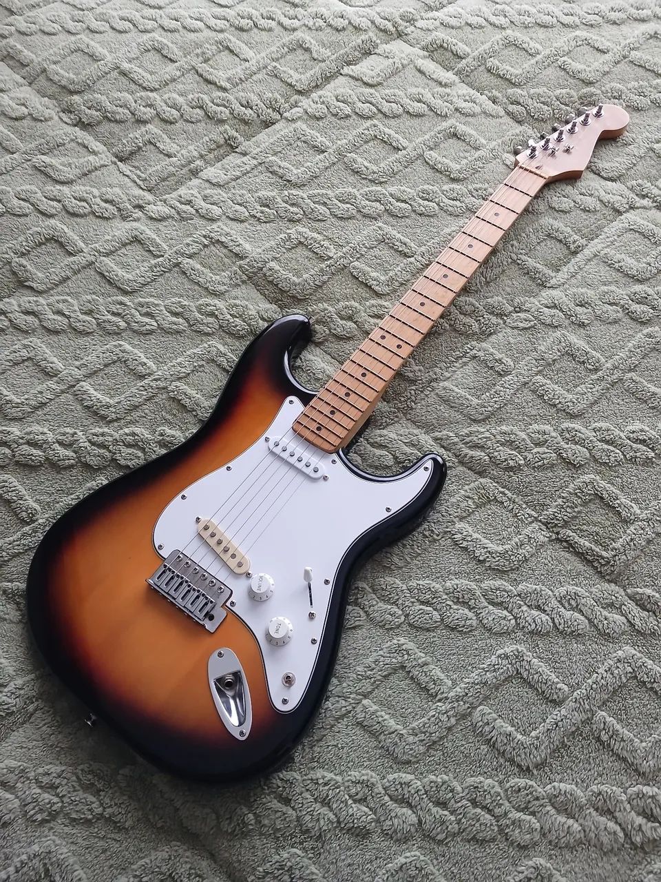 Guitarra Squier Stratocaster  - Foto 2