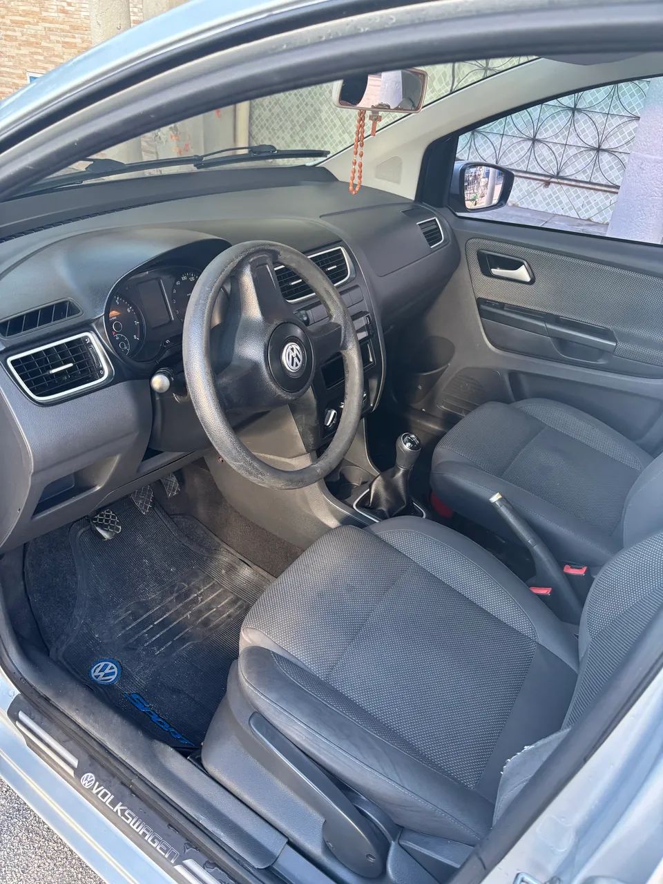 Volkswagen Fox 1.0 MI Total Flex 8V 5P 2011 - Foto 2