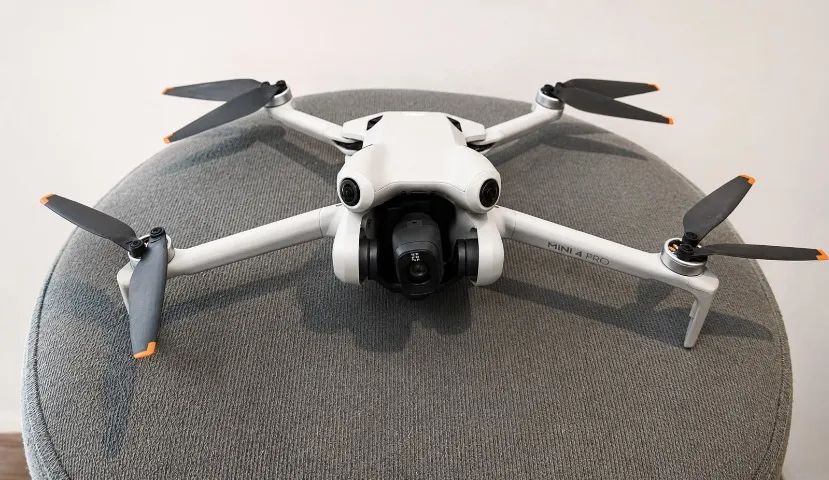 DJI Mini 4 Pro Fly More Combo + Acessórios Originais | Novíssimo - Foto 4