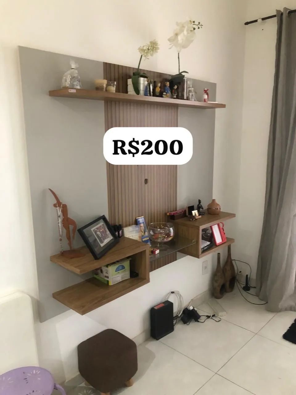 painel de sala com suporte de televisão 
