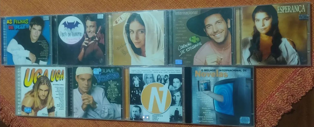 Vendo coleção de CDs originais (trilhas sonoras internacionais de
