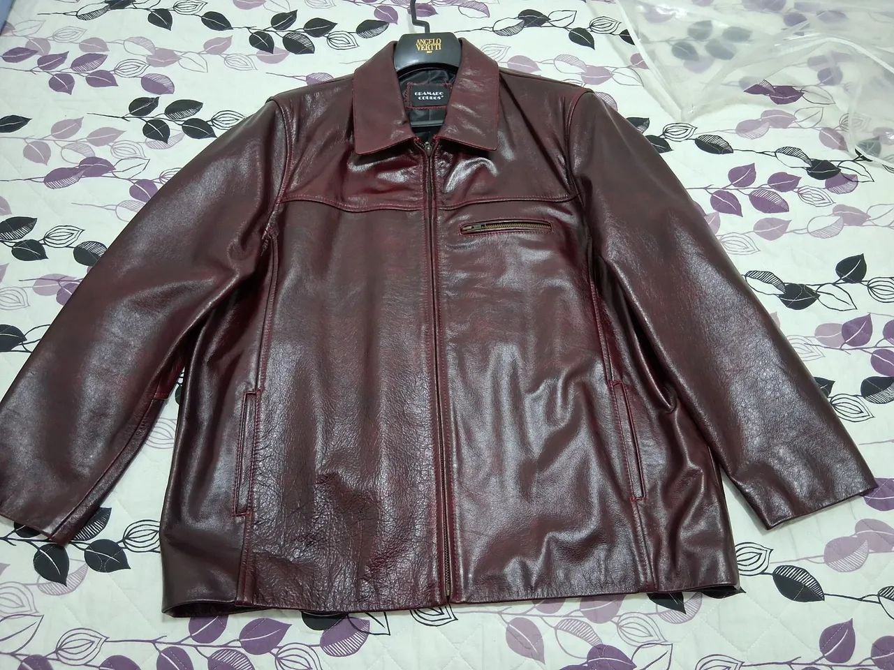 Casaco de Couro Legítimo - XXL (veste 52 a 54)