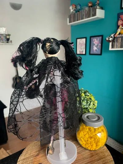 Boneca Monster High Draculaura da edição Ghouls Rule - Usada - Foto 4